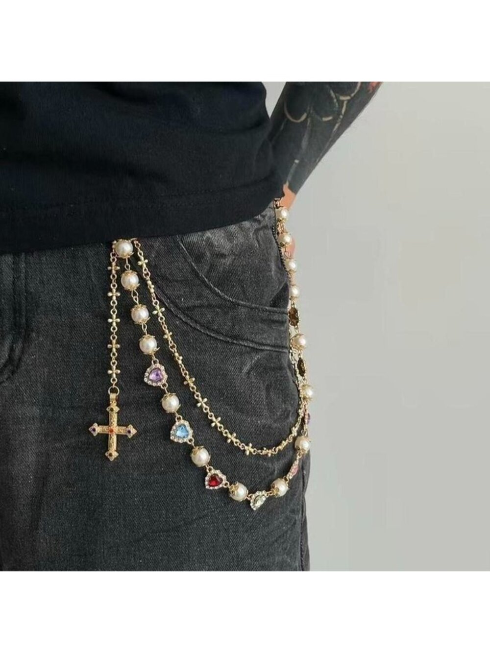 Beautiful pant chain for everyday use, must have in ur collection